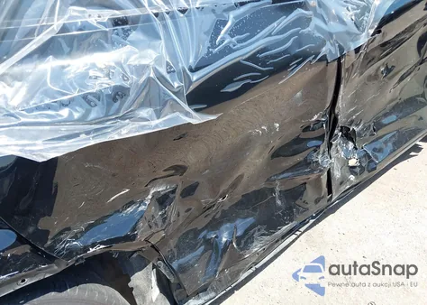 2023 Tesla Model Y Awd/Long Range Dual Motor All-Wheel Drive z USA, uszkodzony, nr VIN 7SAYGAEE9PF899481